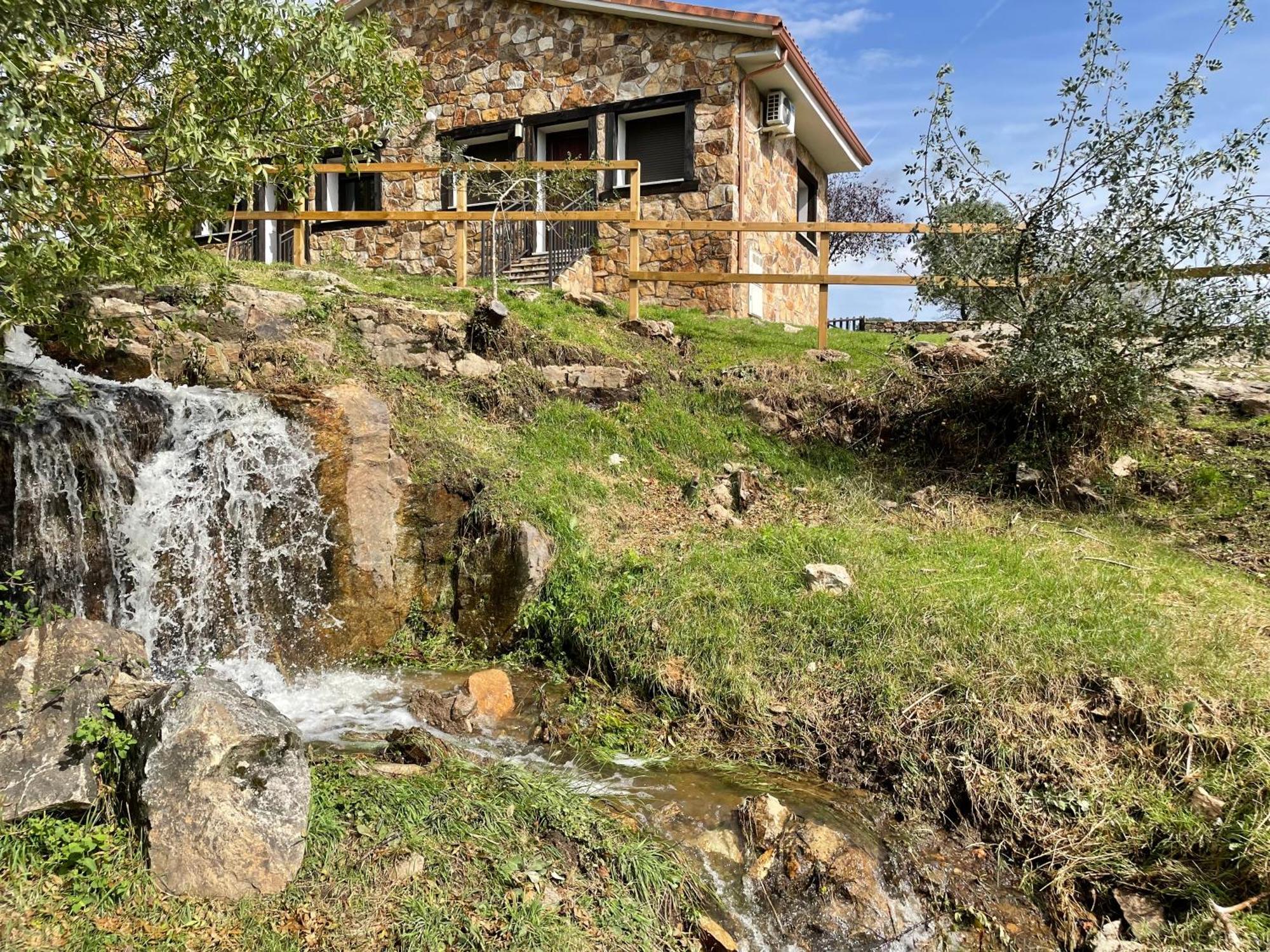 Apartamentos Los Pocillos Gargantilla del Lozoya y Pinilla de Buitrago Exterior foto